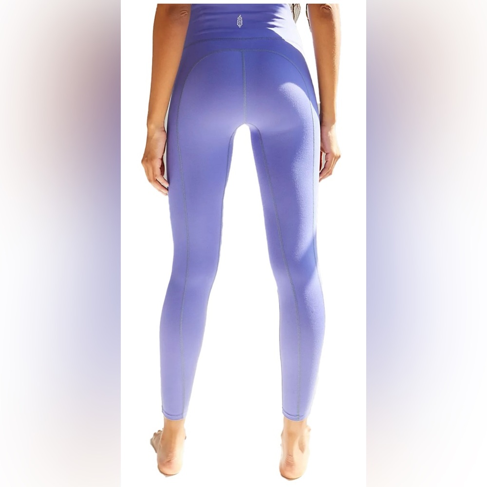 ❗️SOLD❗️Free People Movement Breathe Deeper Moroccan Blue Leggings Size M NWT - Picture 2 of 11